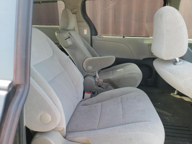 Photo 6 from auction – 2016 TOYOTA SIENNA LE with VIN 5TDKK3DC5GS730535