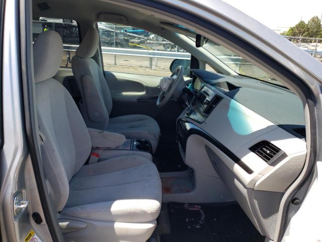 Photo 5 from auction – 2014 TOYOTA SIENNA LE with VIN 5TDKK3DC1ES443898