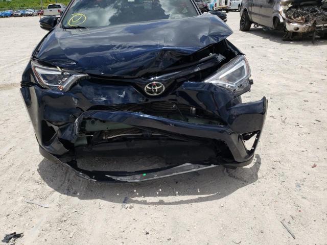 Photo 9 from auction – 2017 TOYOTA RAV4 SE with VIN JTMNFREV0HJ117399