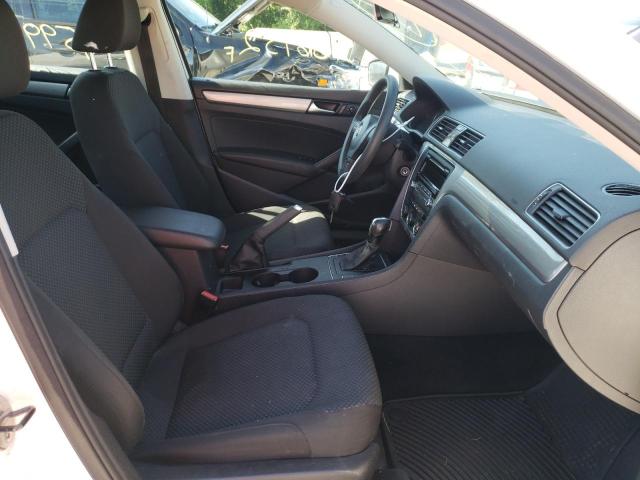 Photo 5 from auction – 2014 VOLKSWAGEN PASSAT S with VIN 1VWAT7A33EC061312