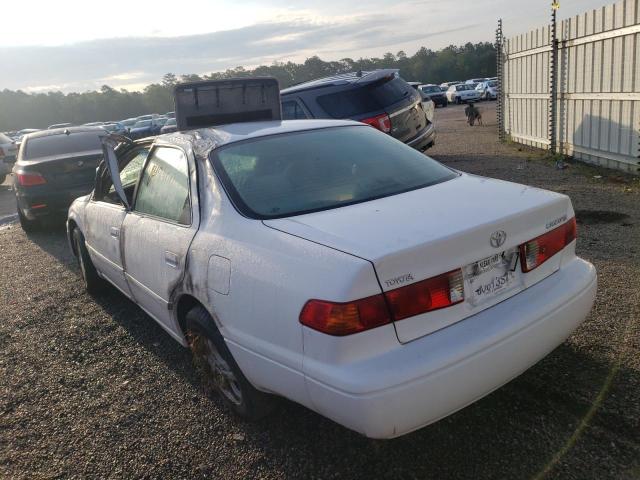 Photo 3 from auction – 2000 TOYOTA CAMRY CE with VIN 4T1BG22K0YU762601