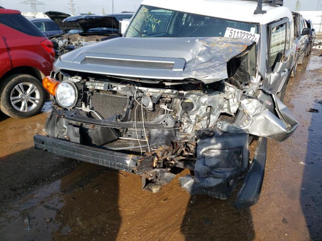 Photo 9 from auction – 2012 TOYOTA FJ CRUISER with VIN JTEBU4BF4CK145178