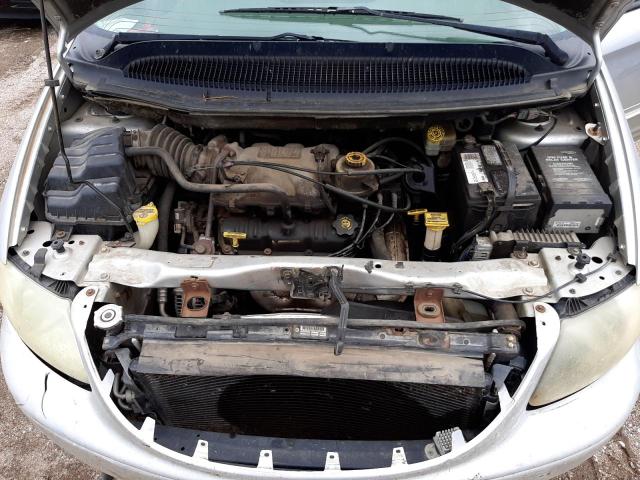 Photo 7 from auction – 2002 CHRYSLER TOWN & COU with VIN 2C4GP54L22R505719