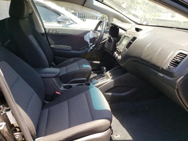 Photo 5 from auction – 2017 KIA FORTE LX with VIN 3KPFL4A78HE042035