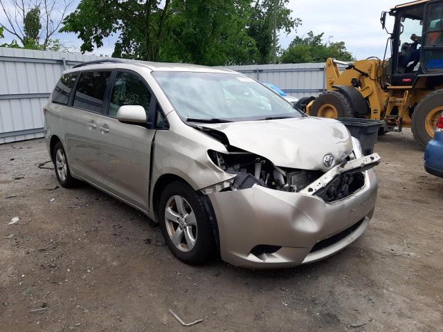 Photo 1 from auction – 2017 TOYOTA SIENNA LE with VIN 5TDKZ3DC2HS847292