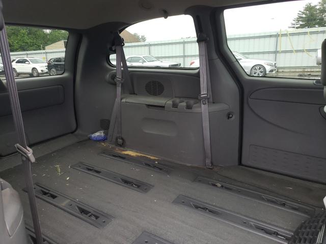 Photo 6 from auction – 2004 CHRYSLER TOWN & COU with VIN 2C4GP44R04R548036
