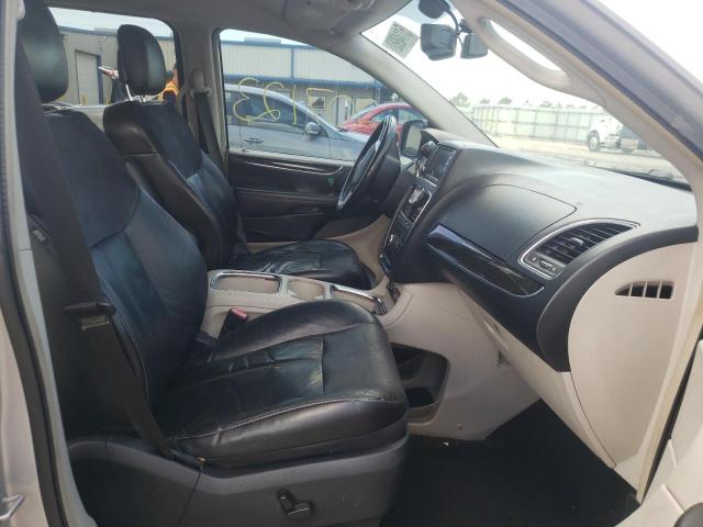 Photo 5 from auction – 2011 CHRYSLER TOWN & COU with VIN 2A4RR6DG5BR734370