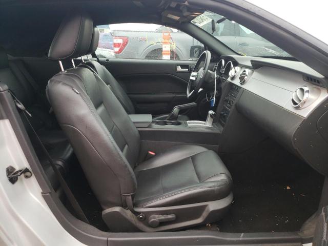 Photo 5 from auction – 2005 FORD MUSTANG with VIN 1ZVHT84N155258257