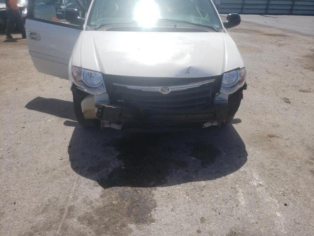 Photo 9 from auction – 2007 CHRYSLER TOWN & COU with VIN 2A4GP44R87R109665