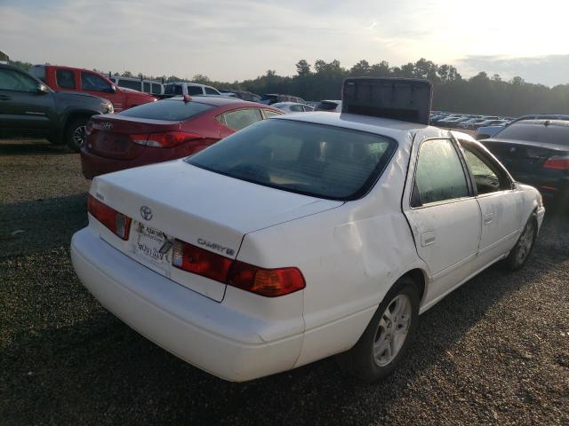 Photo 4 from auction – 2000 TOYOTA CAMRY CE with VIN 4T1BG22K0YU762601