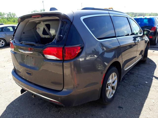 Photo 4 from auction – 2017 CHRYSLER PACIFICA T with VIN 2C4RC1BG1HR579547