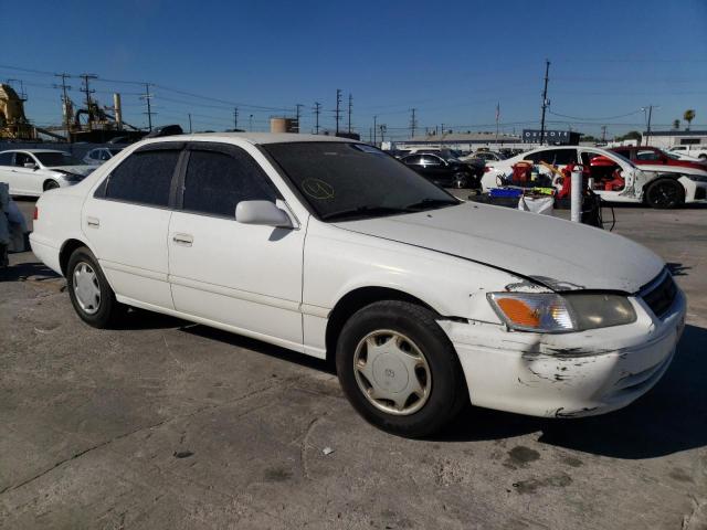 Photo 1 from auction – 2000 TOYOTA CAMRY CE with VIN 4T1BG22K2YU976991