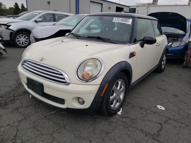 Photo 2 from auction – 2008 MINI COOPER with VIN WMWMF33548TT64566
