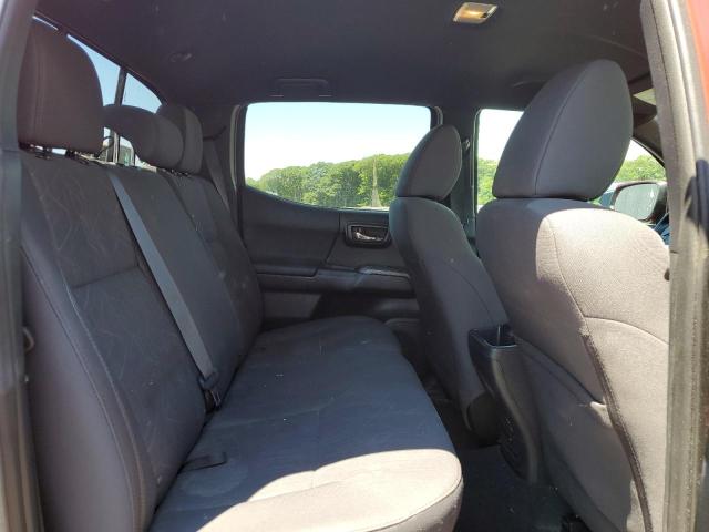 Photo 6 from auction – 2017 TOYOTA TACOMA DOU with VIN 3TMCZ5AN3HM086553