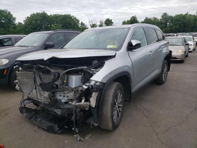 Photo 2 from auction – 2019 TOYOTA HIGHLANDER with VIN 5TDJZRFH9KS575855