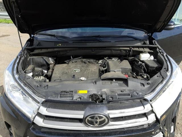 Photo 7 from auction – 2019 TOYOTA HIGHLANDER with VIN 5TDJZRFH5KS594855