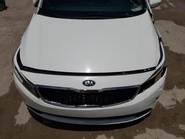 Photo 7 from auction – 2017 KIA FORTE LX with VIN 3KPFK4A77HE091715