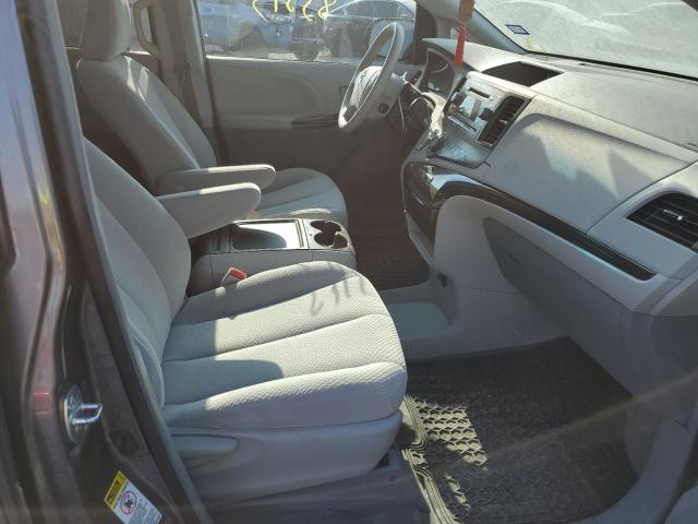 Photo 5 from auction – 2014 TOYOTA SIENNA with VIN 5TDKK3DC2ES431937