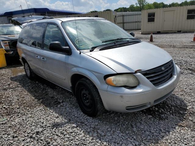 CHRYSLER TOWN & COU 2005 with VIN 2C4GP44R95R155394 - Photo from auction