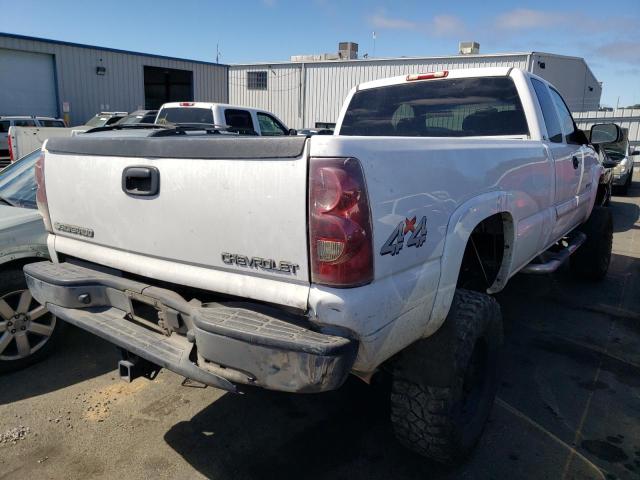 Фото 4 с аукциона – 2003 CHEVROLET SILVERADO с VIN 1GCHK29U33E264772