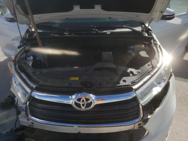 Photo 7 from auction – 2016 TOYOTA HIGHLANDER with VIN 5TDKKRFH3GS156903
