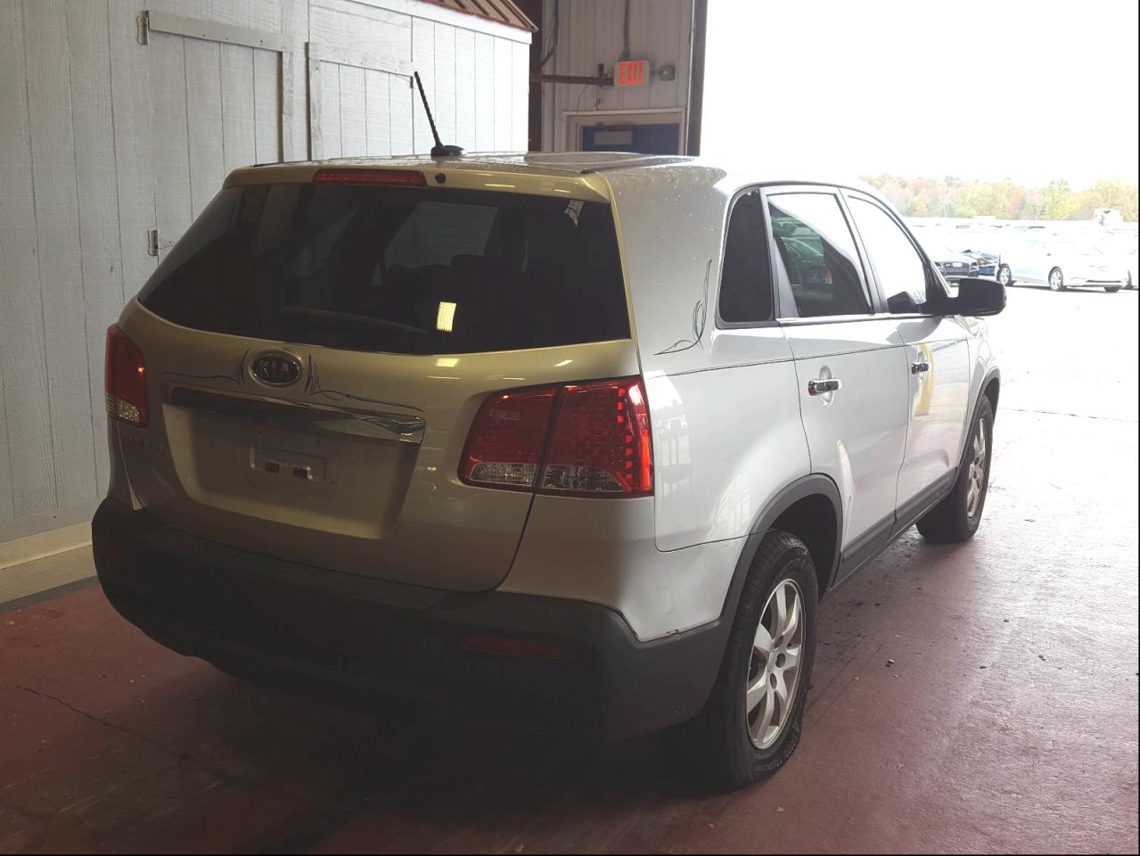 Photo 4 from auction – 2012 KIA SORENTO BA with VIN 5XYKT3A19CG204691
