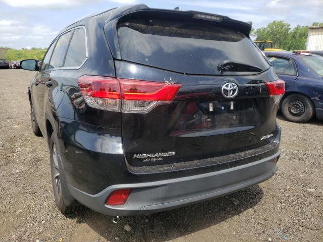 Photo 3 from auction – 2018 TOYOTA HIGHLANDER with VIN 5TDJZRFH9JS863597