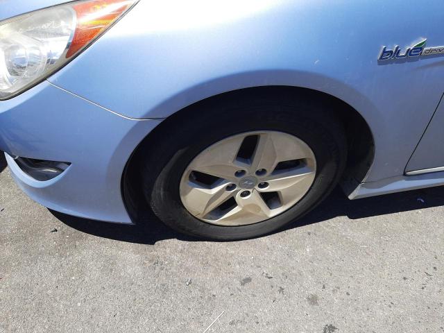 Photo 9 from auction – 2012 HYUNDAI SONATA HYB with VIN KMHEC4A45CA034726