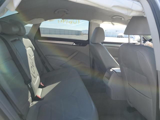 Photo 6 from auction – 2015 VOLKSWAGEN PASSAT S with VIN 1VWAT7A36FC097898