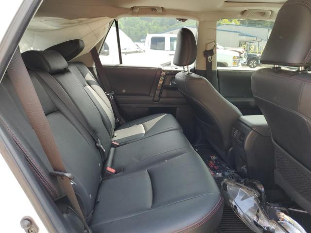 Photo 6 from auction – 2020 TOYOTA 4RUNNER SR with VIN JTEBU5JR2L5768394