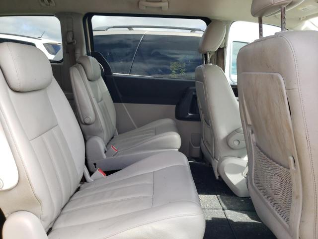 Photo 6 from auction – 2010 DODGE GR CARAVAN with VIN 2D4RN5DX8AR217173