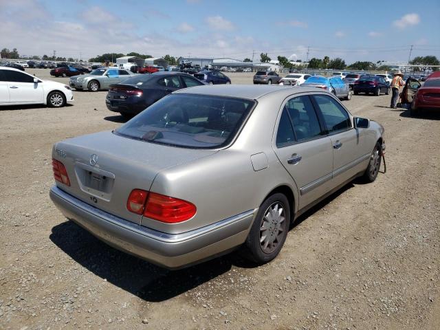 Photo 4 from auction – 1997 MERCEDES-BENZ E 320 with VIN WDBJF55F4VA388962