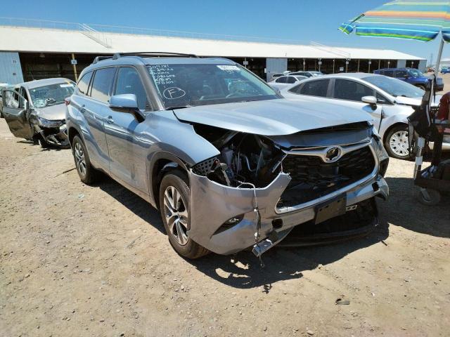 TOYOTA HIGHLANDER 2021 with VIN 5TDGZRAH8MS082608 - Photo from auction