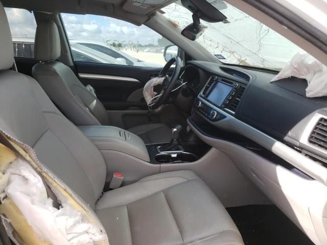 Photo 5 from auction – 2017 TOYOTA HIGHLANDER with VIN 5TDKZRFH4HS523711