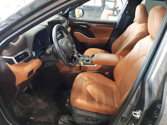 Photo 5 from auction – 2021 TOYOTA HIGHLANDER with VIN 5TDFZRBH5MS083872