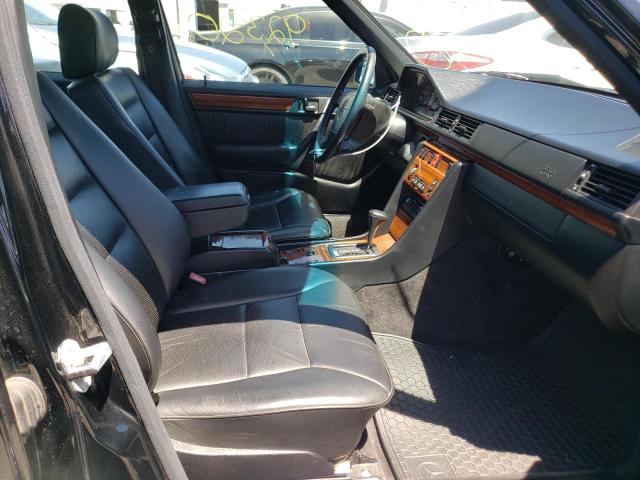Photo 5 from auction – 1994 MERCEDES-BENZ E 320 with VIN WDBEA32E5RC048231