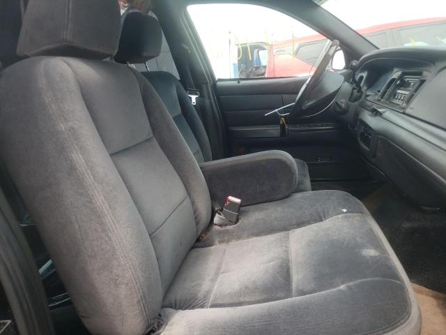 Photo 5 from auction – 2003 FORD CROWN VICT with VIN 2FAFP71W33X128794