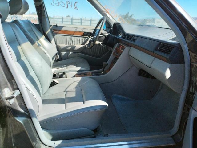 Photo 5 from auction – 1990 MERCEDES-BENZ 300 E with VIN WDBEA30D0LB208331