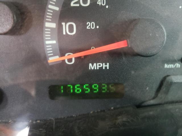 Photo 8 from auction – 2002 FORD F150 SUPER with VIN 1FTRW08L42KA12194