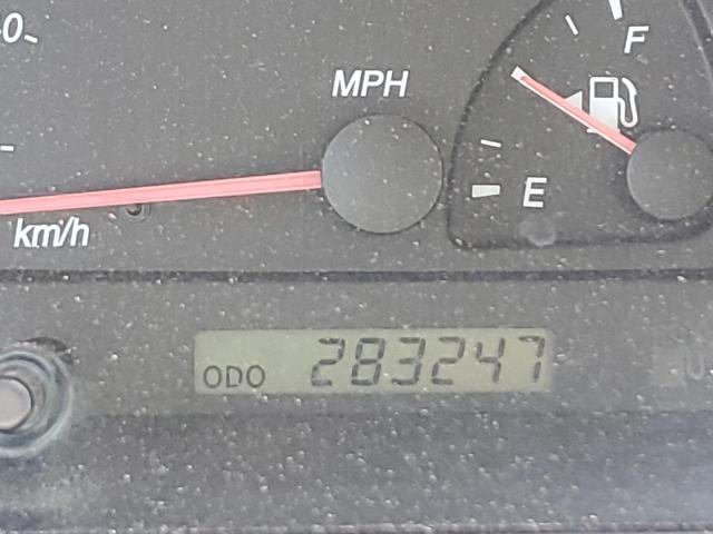 Photo 8 from auction – 2003 TOYOTA CAMRY LE with VIN 4T1BF30K73U555014