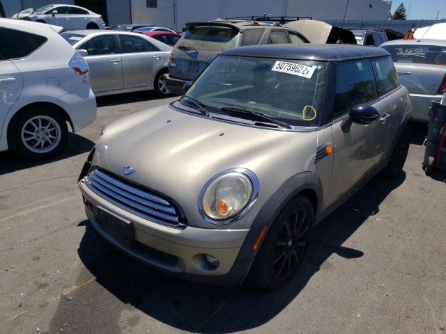 Photo 2 from auction – 2007 MINI COOPER with VIN WMWMF33517TT57766