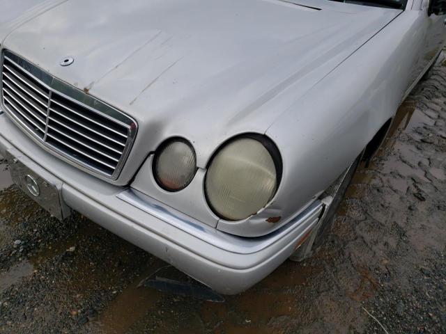 Photo 9 from auction – 1999 MERCEDES-BENZ E 320 with VIN WDBJF65H0XA737481