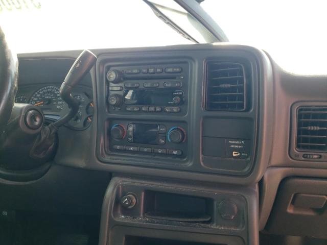 Photo 9 from auction – 2004 CHEVROLET SILVERADO with VIN 2GCEC19T941138615