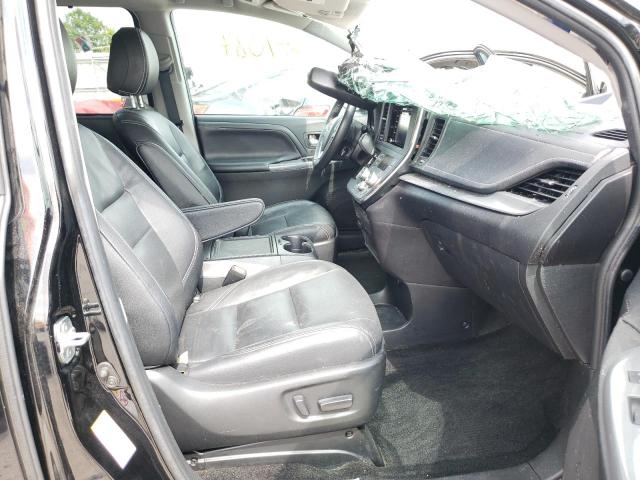 Photo 5 from auction – 2018 TOYOTA SIENNA SE with VIN 5TDXZ3DC2JS944231