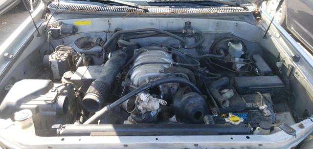 Photo 7 from auction – 2002 TOYOTA SEQUOIA SR with VIN 5TDZT34A02S122828