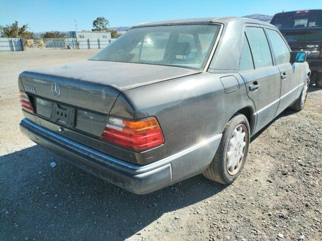 Photo 4 from auction – 1990 MERCEDES-BENZ 300 E with VIN WDBEA30D0LB208331