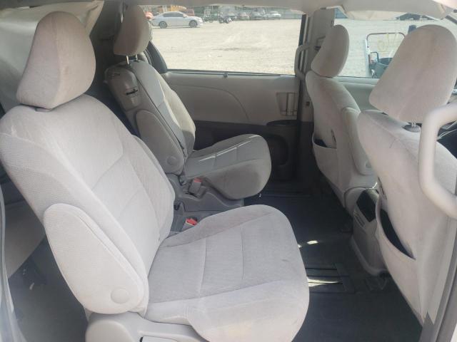Photo 6 from auction – 2017 TOYOTA SIENNA LE with VIN 5TDKZ3DC4HS834480