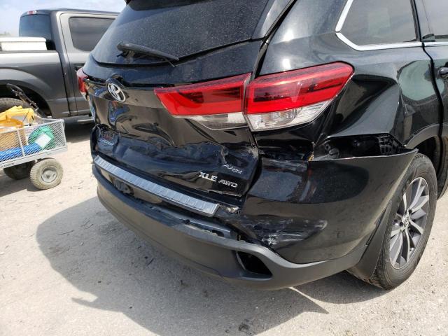 Photo 9 from auction – 2018 TOYOTA HIGHLANDER with VIN 5TDJZRFH4JS845427