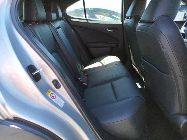 Photo 6 from auction – 2019 LEXUS UX 200 with VIN JTHY3JBHXK2015534