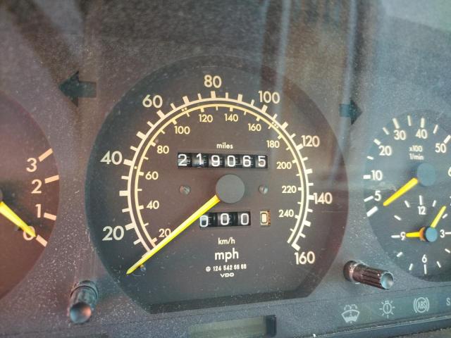 Photo 8 from auction – 1990 MERCEDES-BENZ 300 E with VIN WDBEA30D0LB208331